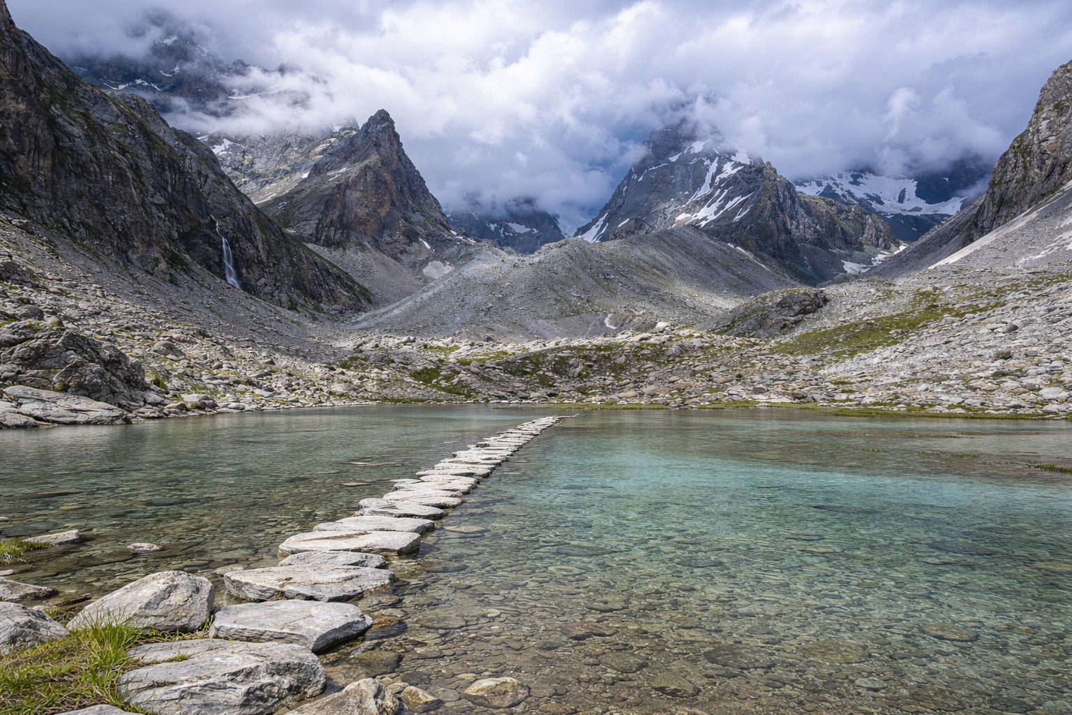 Lac de montagne dans la Vanoise
